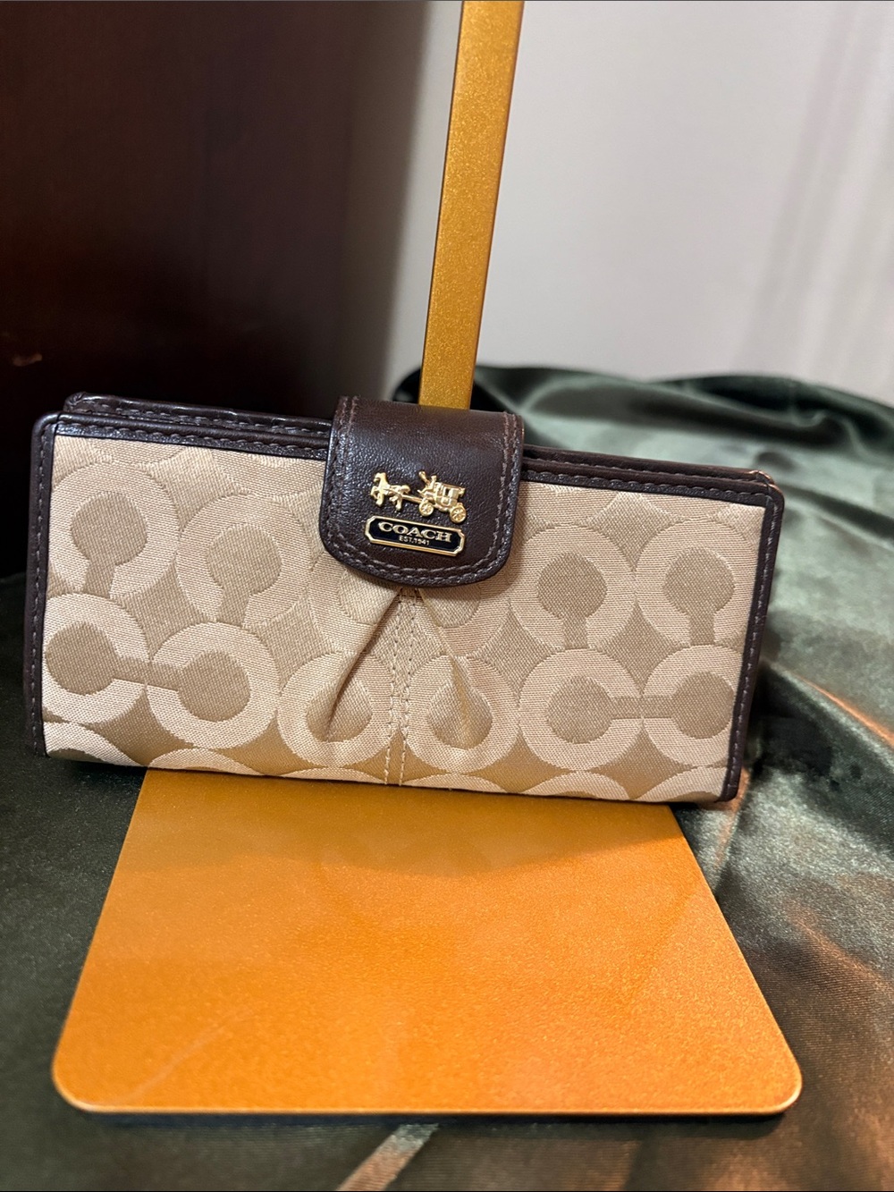 Coach Madison Signature Op Art Skinny Wallet in khaki and Mahogany
